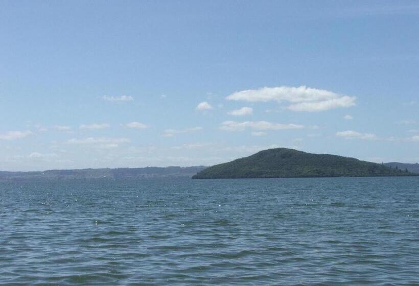2 Bedrooms Apartment Lake View, Cedarwood Lakeside Motel & Conference Venue