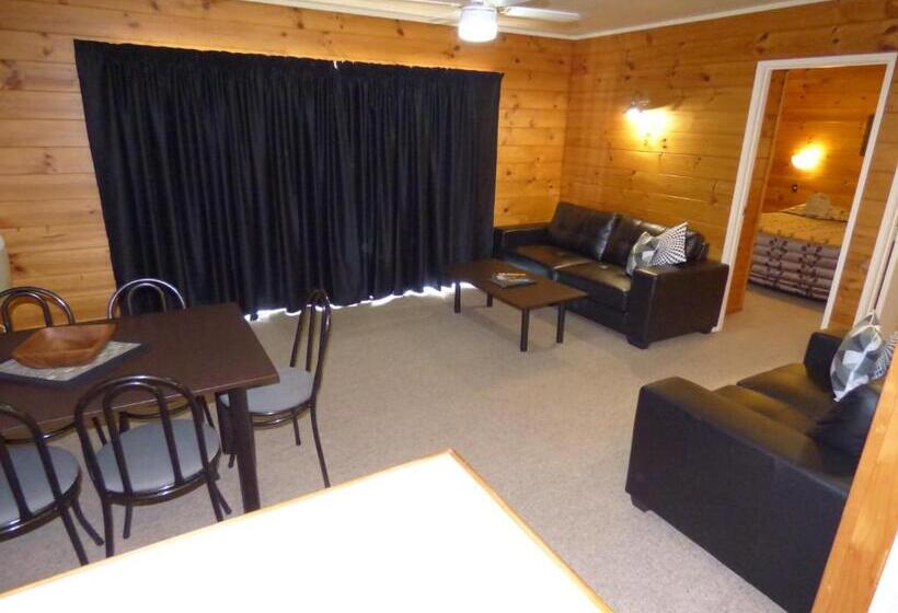 سوئیت 2 خوابه, Cedarwood Lakeside Motel & Conference Venue