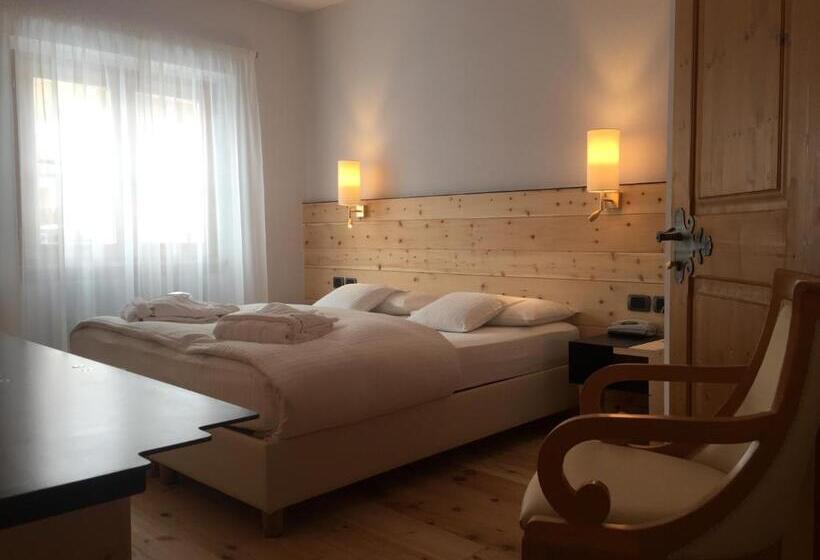اتاق استاندارد, Chalet Laura Lodge