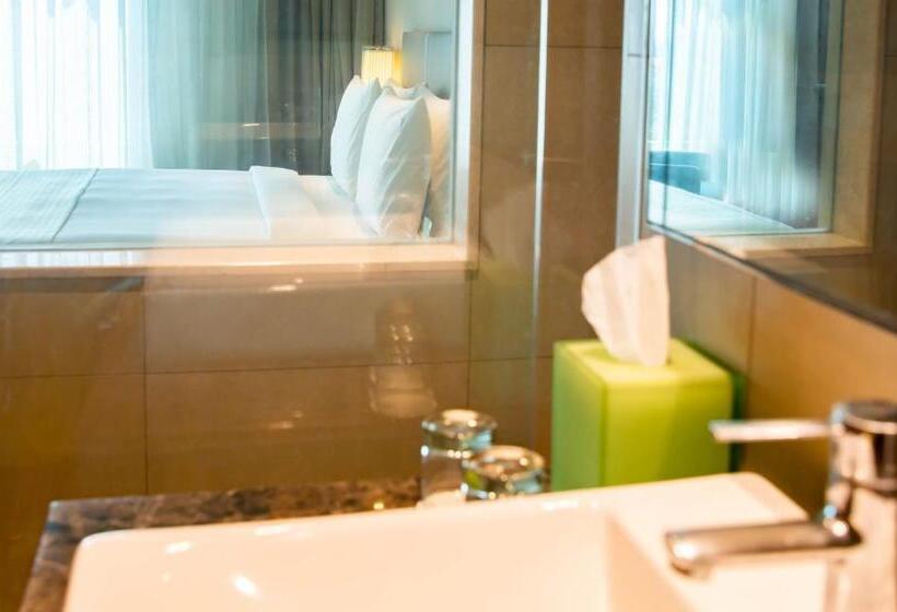 اتاق لوکس با تخت بزرگ, Holiday Inn Chennai Omr It Expressway, An Ihg