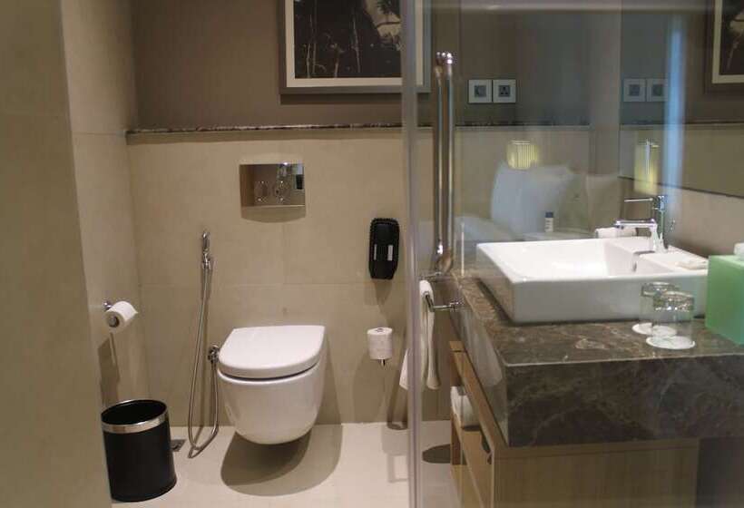 اتاق استاندارد با چشم‌انداز دریا, Holiday Inn Chennai Omr It Expressway, An Ihg