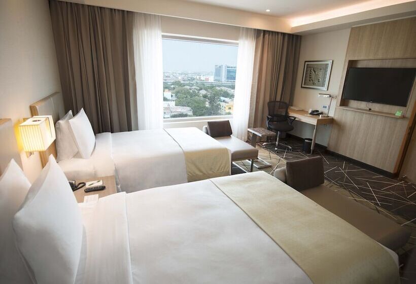 اتاق استاندارد با چشم‌انداز دریا, Holiday Inn Chennai Omr It Expressway, An Ihg