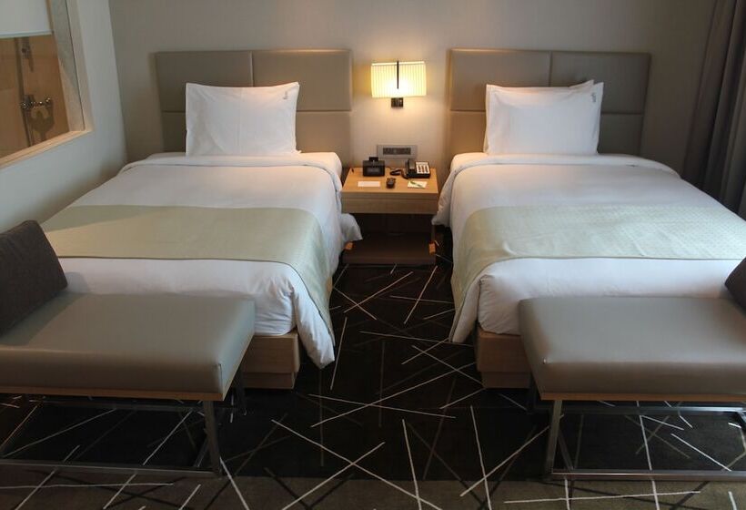 اتاق استاندارد با چشم‌انداز دریا, Holiday Inn Chennai Omr It Expressway, An Ihg