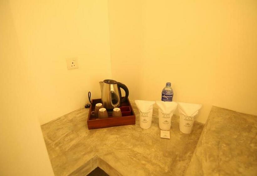 اتاق لوکس خانوادگی, Jade Green Hambantota