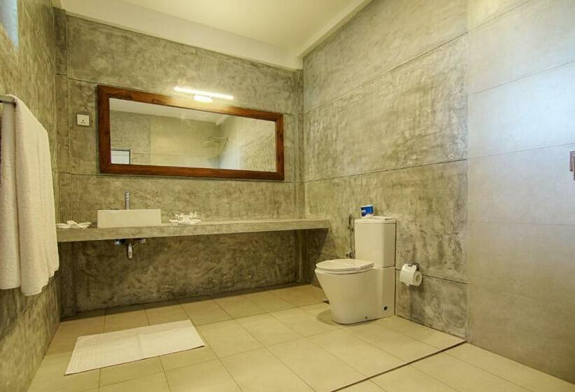 اتاق لوکس, Jade Green Hambantota