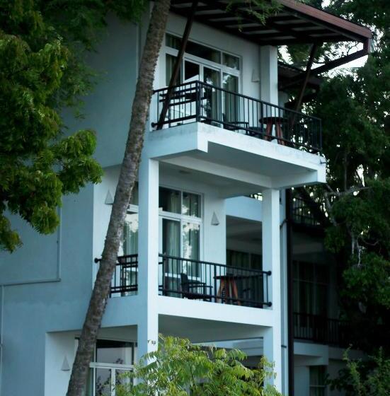 اتاق لوکس, Jade Green Hambantota