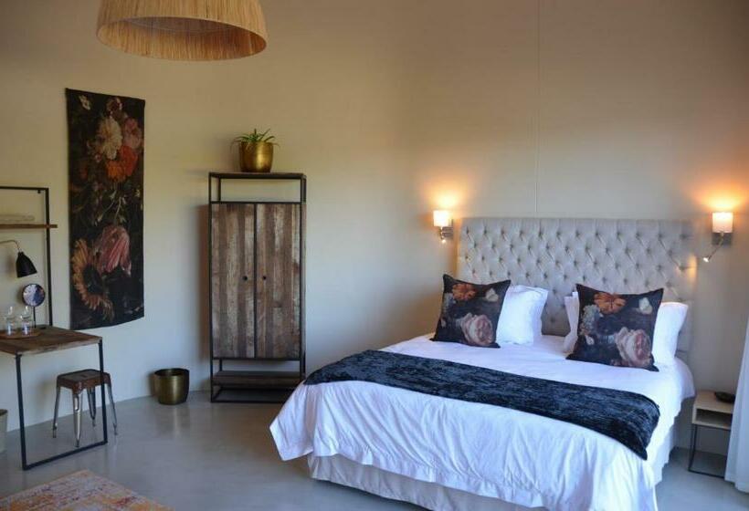 جناح ديلوكس, Marianne Wine Estate
