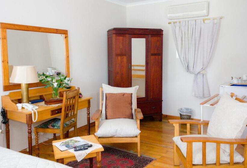 اتاق استاندارد, Adley House