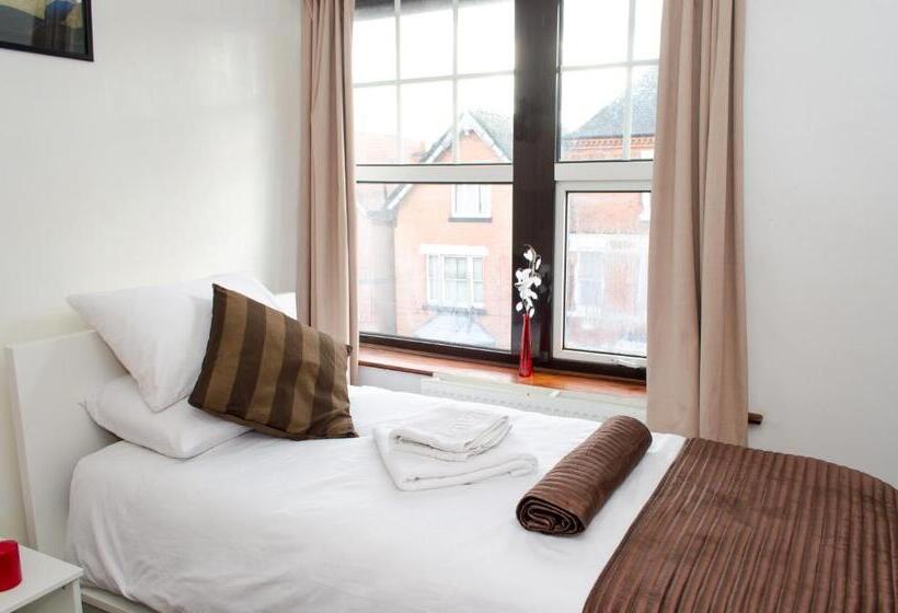 اتاق استاندارد یک نفره, Campbells Guest House