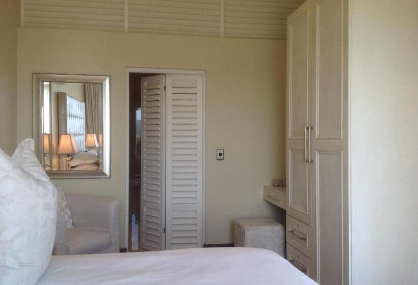 اتاق لوکس با چشم‌انداز دریاچه, Villa Paradisa Guest House