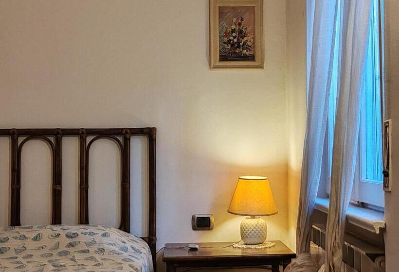 اتاق خانوادگی با چشم‌انداز باغ, B&b La Taverna Di Mulinetti