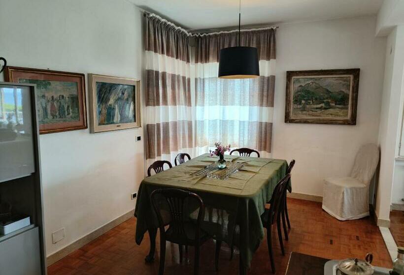اتاق لوکس با چشم‌انداز دریا, B&b La Taverna Di Mulinetti