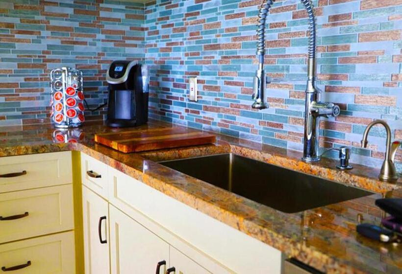 سوئیت دلوکس 2 خوابه, Luxurious, Upscale Condo With Spectacular Gulf View