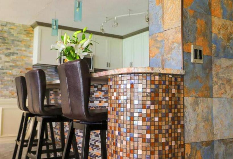 سوئیت دلوکس 2 خوابه, Luxurious, Upscale Condo With Spectacular Gulf View