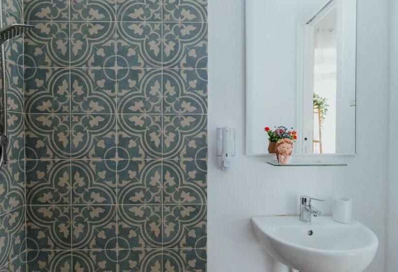 اتاق استاندارد, Lemon Tree Rooms