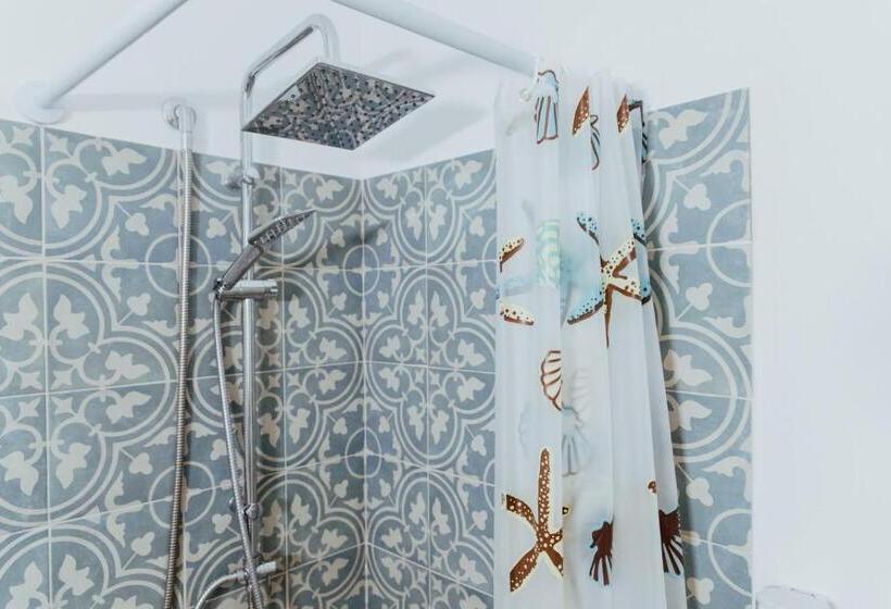 اتاق استاندارد, Lemon Tree Rooms