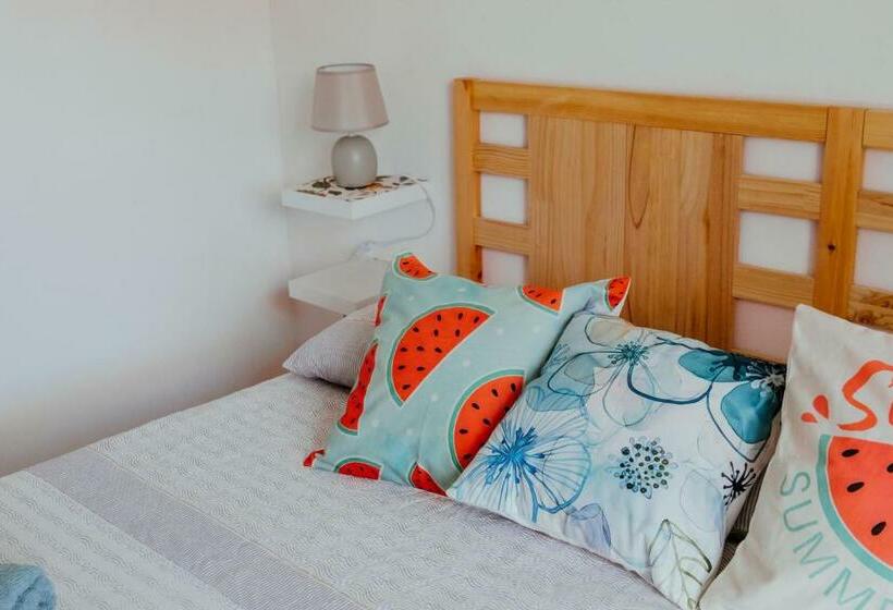 اتاق استاندارد با چشم‌انداز باغ, Lemon Tree Rooms
