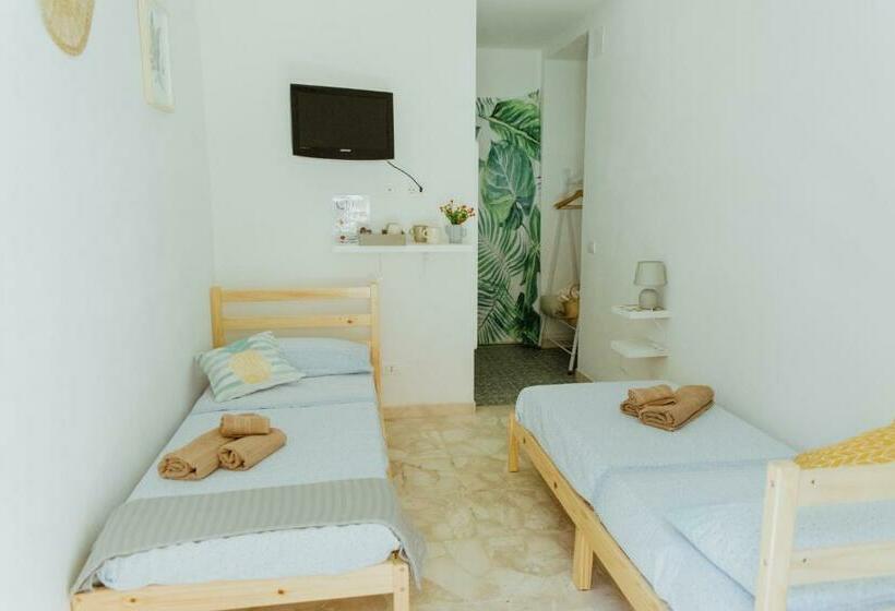 اتاق استاندارد, Lemon Tree Rooms