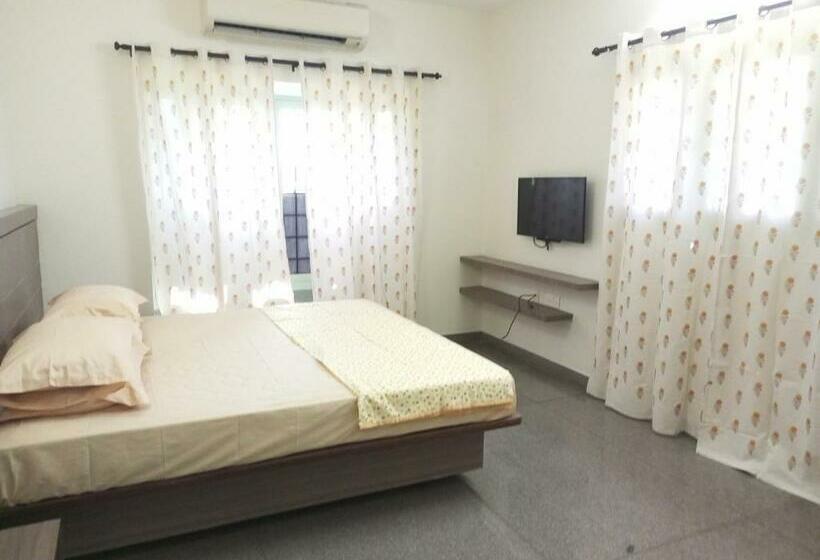 اتاق لوکس, Transit Nest   Near Madurai Airport
