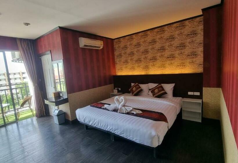اتاق سوپریور با چشم‌انداز شهر, Sereneburi Patong Residence