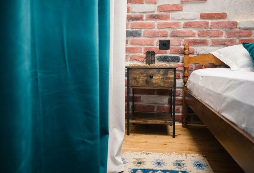 اتاق استاندارد, Guest House Mirah
