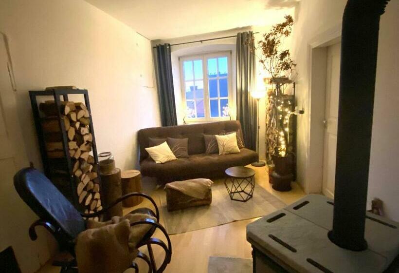 اتاق خانوادگی, Room In Apartment   Schlummern Wie Dornroschenrapunzel Im Schlosschen