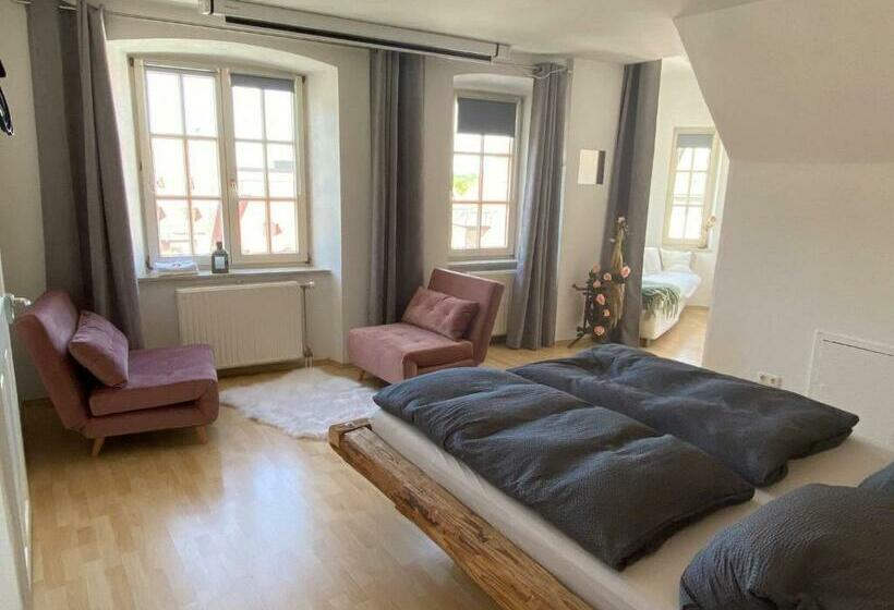 اتاق خانوادگی, Room In Apartment   Schlummern Wie Dornroschenrapunzel Im Schlosschen