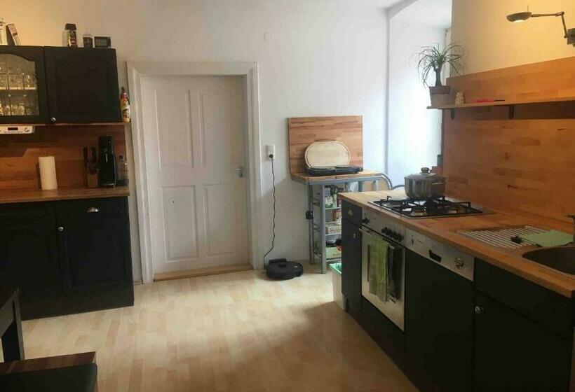 اتاق خانوادگی, Room In Apartment   Schlummern Wie Dornroschenrapunzel Im Schlosschen