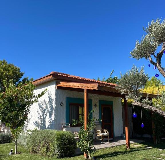 سوییت با چشم‌انداز استخر, Portofino Urla Boutique