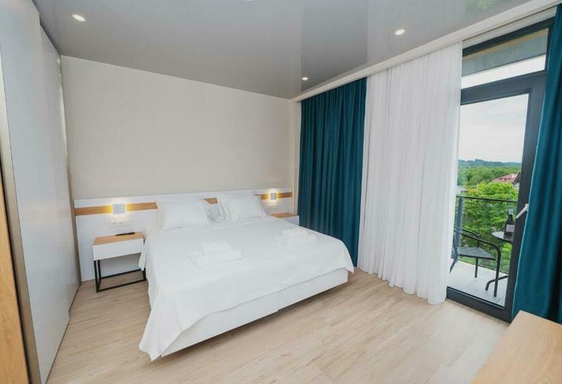 اتاق راحتی سه تخته, Ritsa Resort