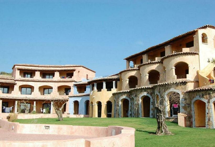 آپارتمان 1 خوابه, Residence With Private Beach In Marinella