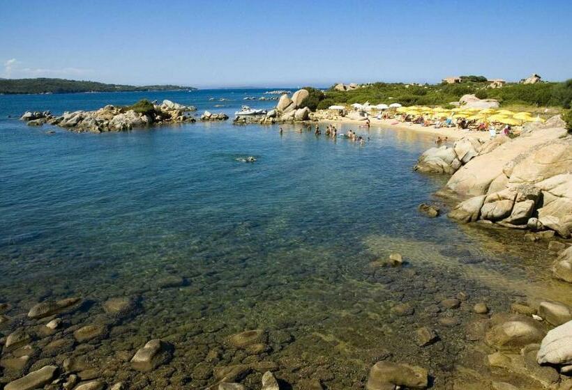 آپارتمان 1 خوابه با تراس, Residence With Private Beach In Marinella