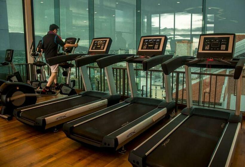 آپارتمان سوپریور 1 خوابه, The Astra Condo Large Room 50 Sqm ,sauna And Rooftop Pool
