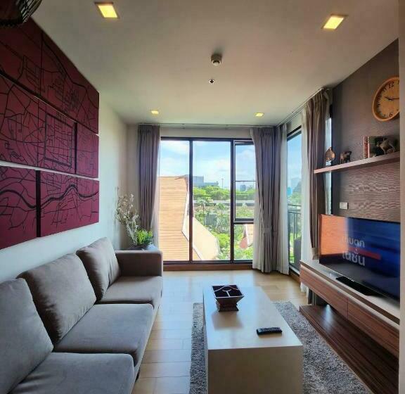 آپارتمان سوپریور 1 خوابه, The Astra Condo Large Room 50 Sqm ,sauna And Rooftop Pool