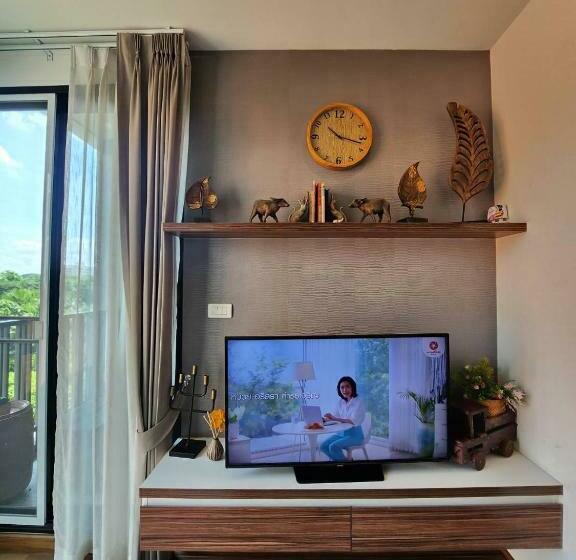 آپارتمان سوپریور 1 خوابه, The Astra Condo Large Room 50 Sqm ,sauna And Rooftop Pool