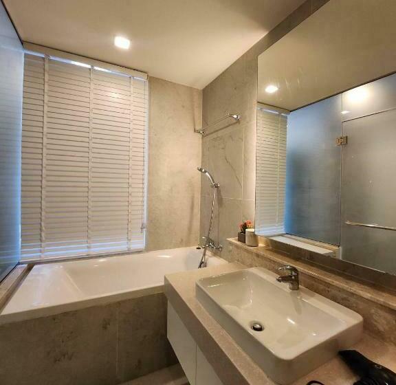 آپارتمان سوپریور 1 خوابه, The Astra Condo Large Room 50 Sqm ,sauna And Rooftop Pool
