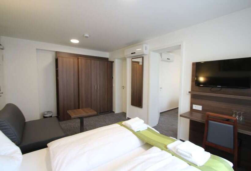 اتاق استاندارد چهار تخته, Goethe Conference Hotel By Trip Inn