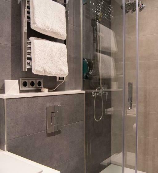 اتاق استاندارد, Hostal Apolo