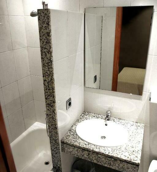 اتاق استاندارد, Hostal Apolo