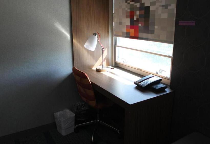 اتاق استاندارد با تخت بزرگ برای معلولان, Aloft Syracuse Inner Harbor