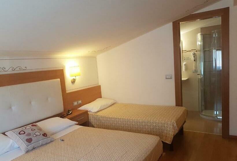 اتاق استاندارد سه نفره, Alphotel Milano