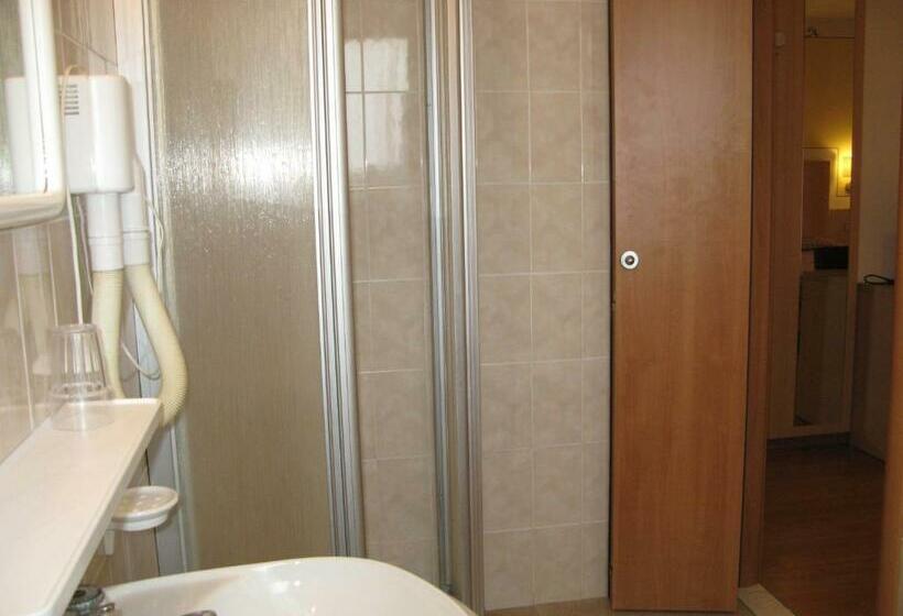 اتاق استاندارد, Alphotel Milano