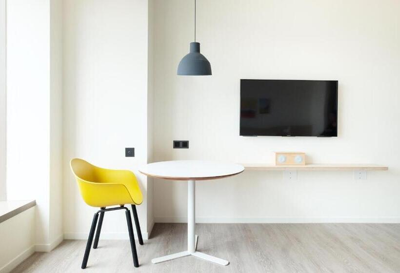 استودیوی استاندارد, Amba Taipei Songshan
