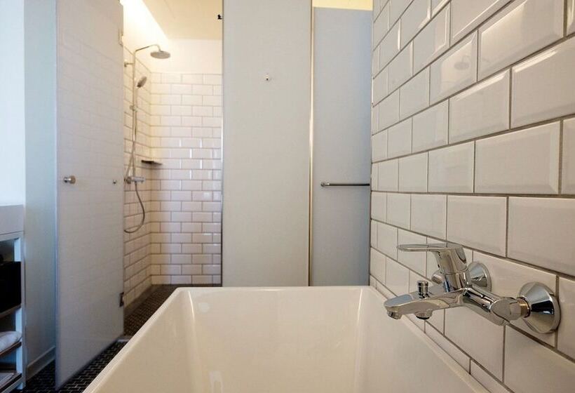 اتاق استاندارد با تخت دوبل, Amba Taipei Songshan
