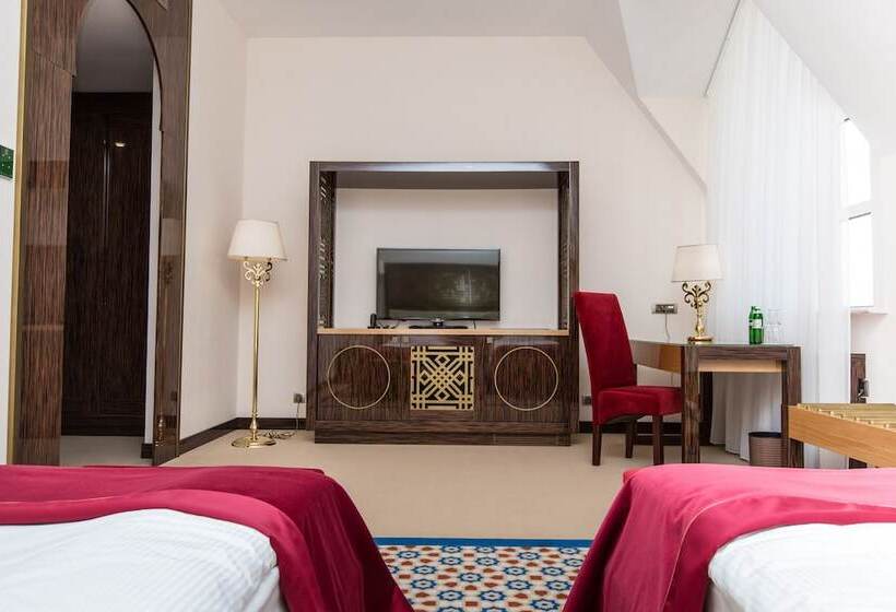 اتاق استاندارد با چشم‌انداز باغ, Kadorr Hotel Resort & Spa