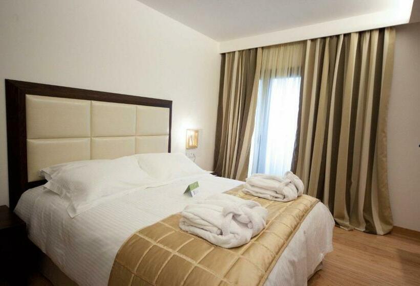 اتاق لوکس, Kalavrita Canyon Hotel & Spa
