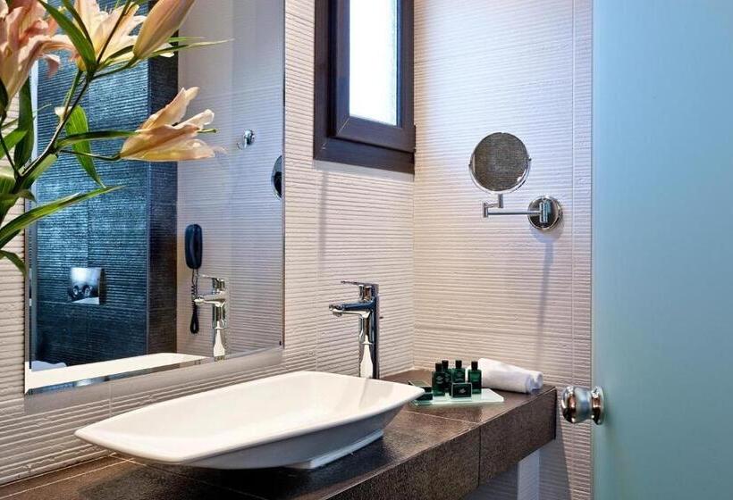 سوییت, Kalavrita Canyon Hotel & Spa