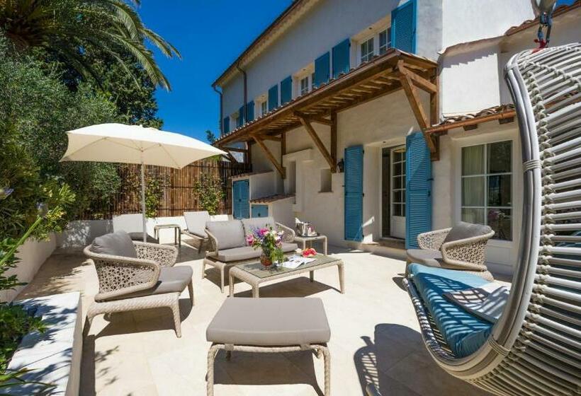 سوییت, La Bastide Des Salins
