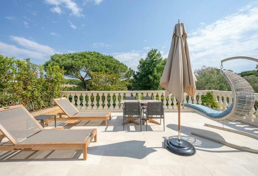 سوییت, La Bastide Des Salins