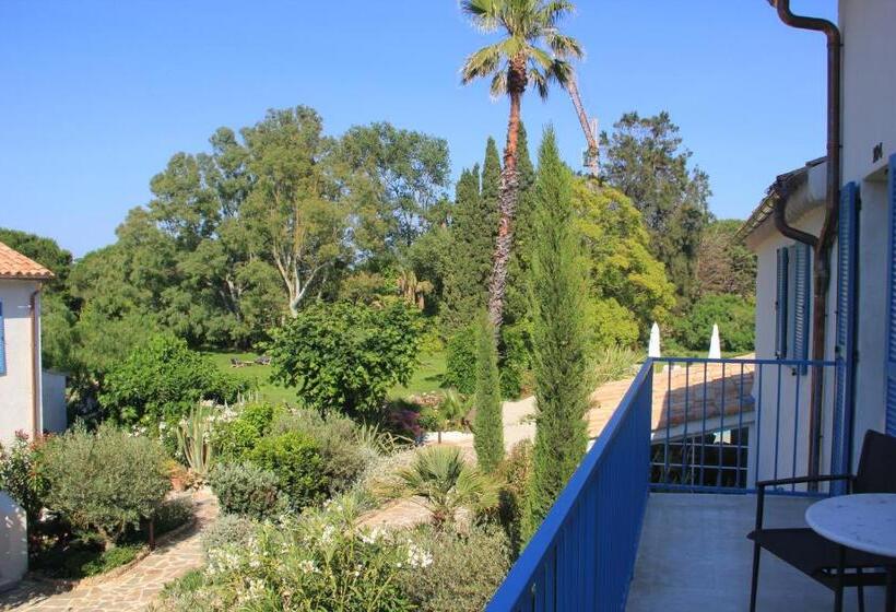سوییت خانوادگی, La Bastide Des Salins